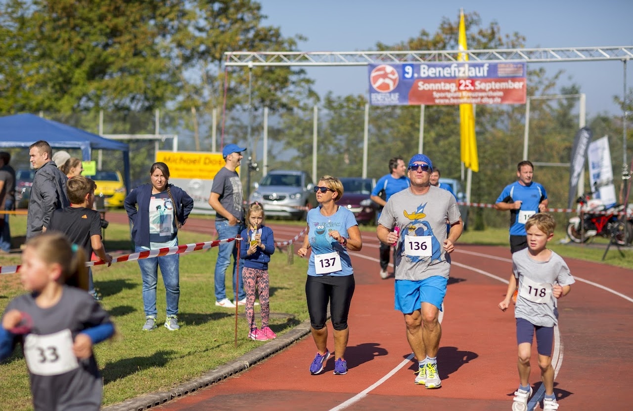 Bild vom 9. Benefizlauf im Jahr 2016. Dies ist das 192. Bild.